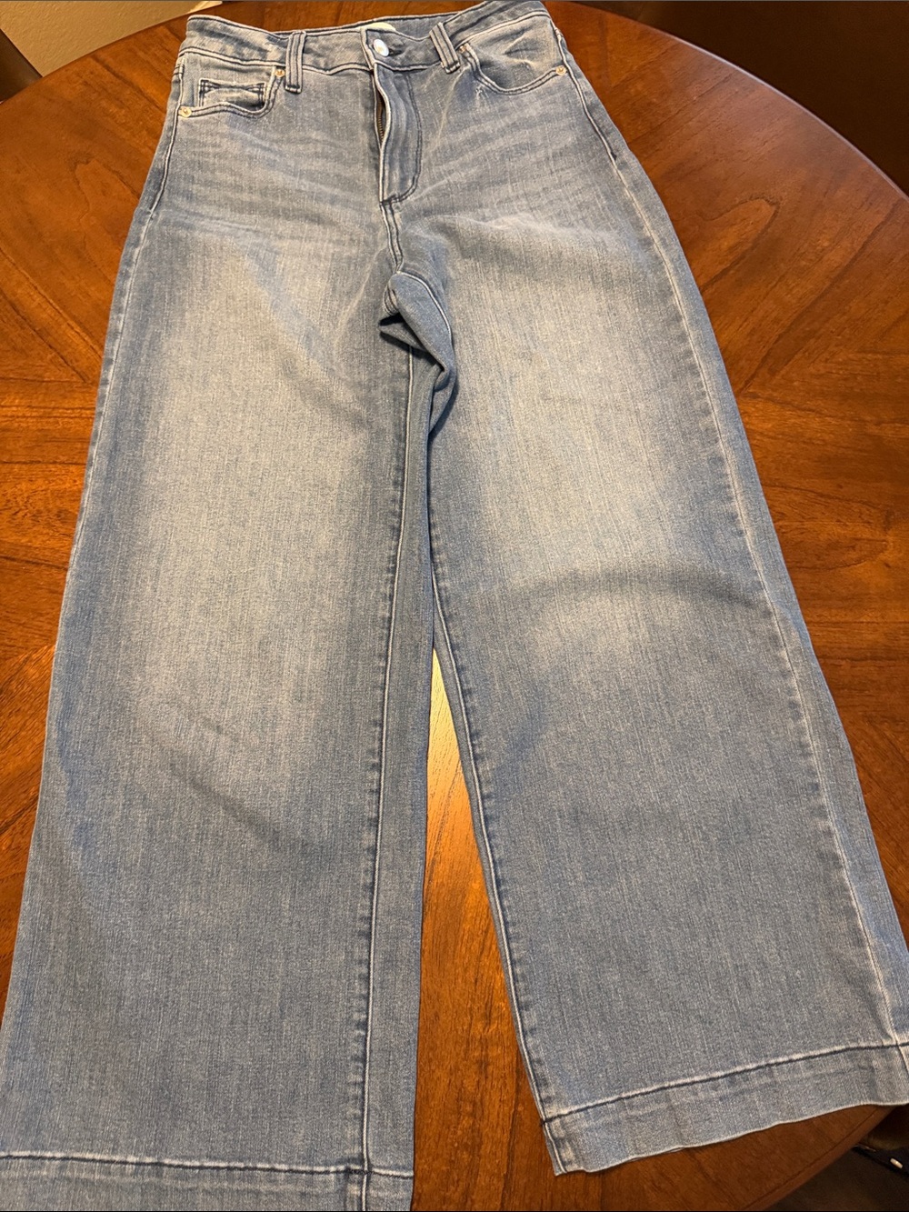 Sonoma Women's Straight Leg Jeans in Light Wash Blue - Picture 3 of 3